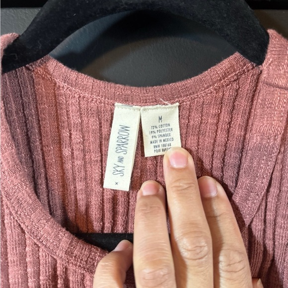 Sky & Sparrow Ribbed Crop Top sz medium - Picture 2 of 3